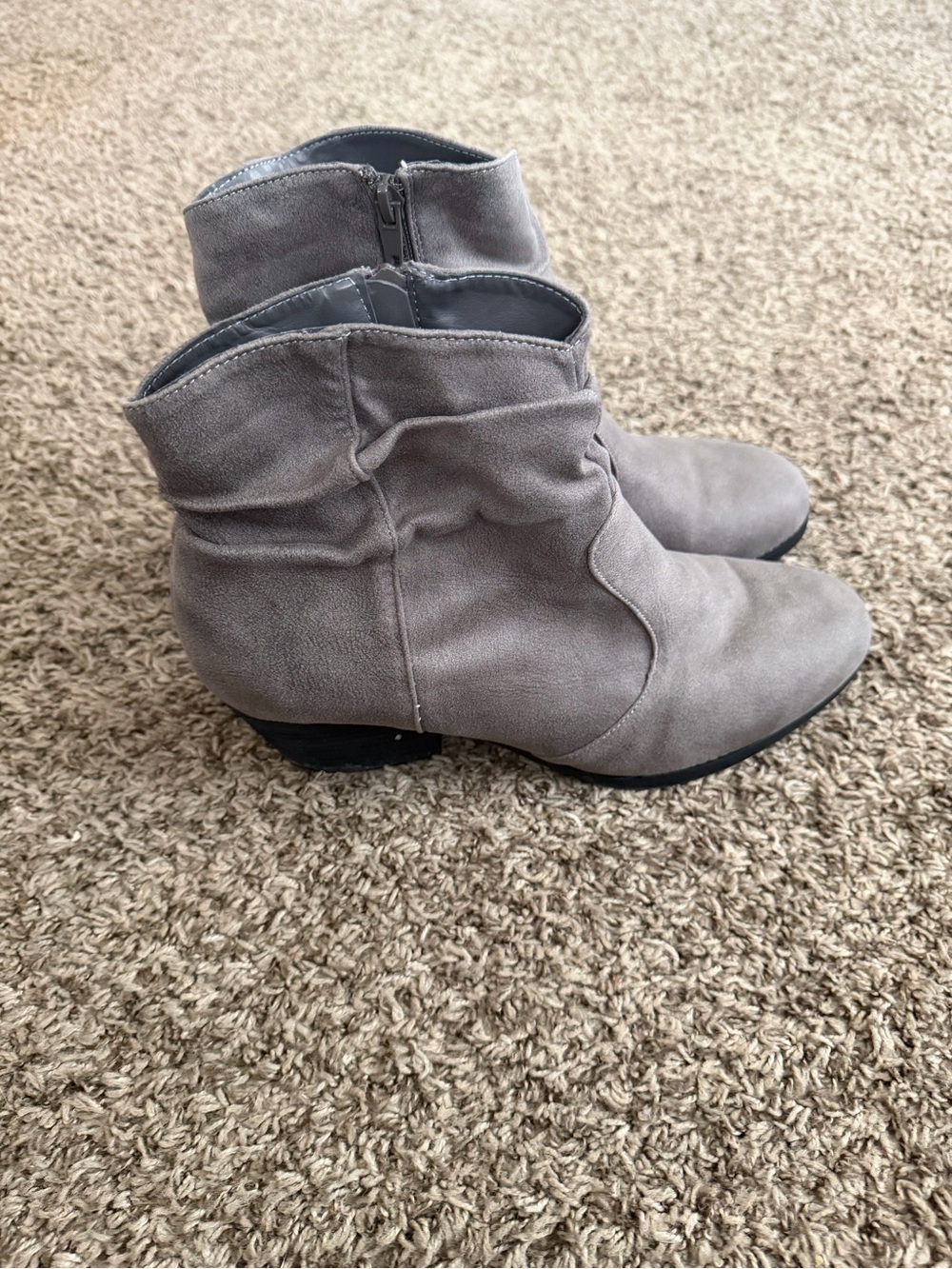 Women's Grey Bella Vita Helena slouch Suede Ankle Booties - 12 Wide